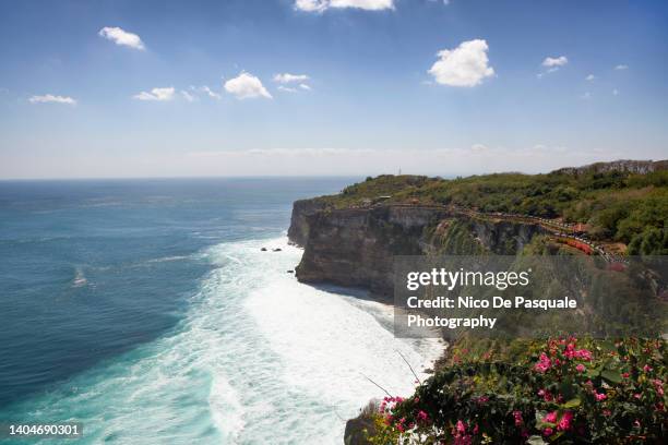 uluwatu coastline, bali, indonesia - uluwatu stock pictures, royalty-free photos & images