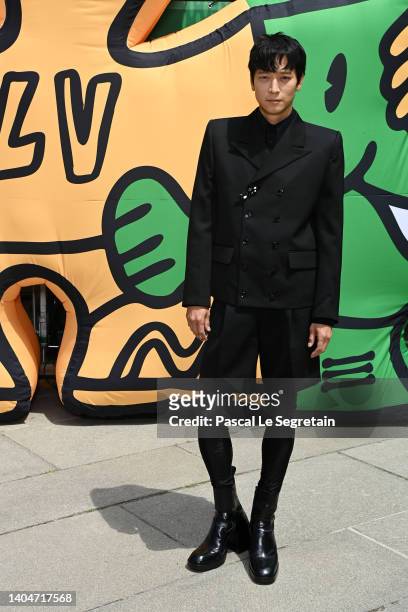 Dong Won Gang attends the Louis Vuitton Menswear Spring Summer 2023 show as part of Paris Fashion Week on June 23, 2022 in Paris, France.