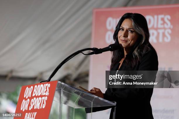 Tulsi Math B Rally 1,757 Tulsi Gabbard Photos & High Res Pictures - Getty Images