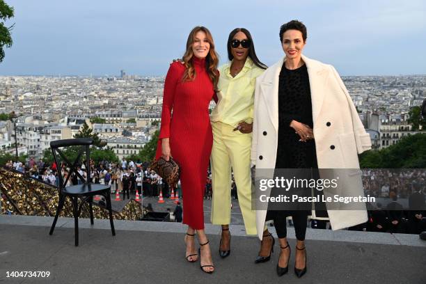 Carla Bruni, Farida Khelfa and Naomi Campbell attend the AMI - Alexandre Mattiussi Menswear Spring Summer 2023 show as part of Paris Fashion Week on...