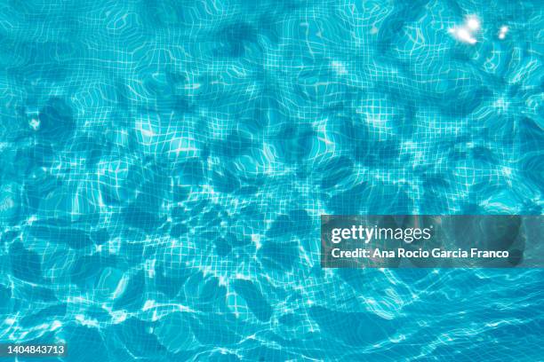 swimming pool background - swimming pool texture stockfoto's en -beelden