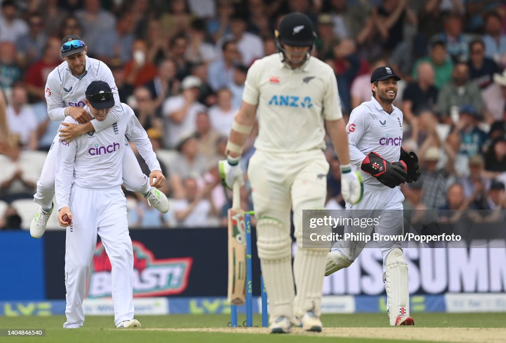 England v New Zealand - Third LV= Insurance Test Match: Day Two