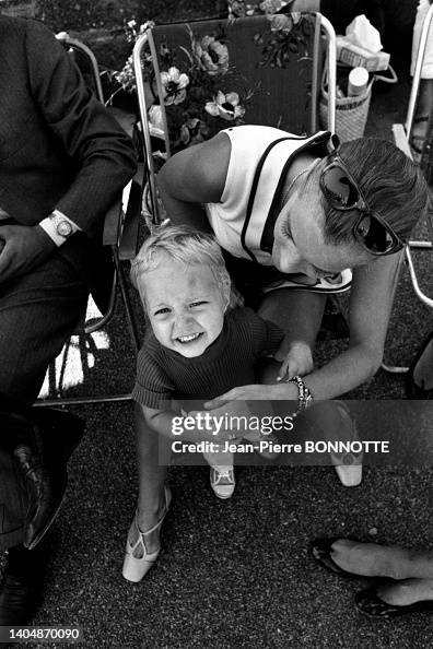 Romy Schneider Et Son Fils David Lors Du Tournage Du Film La News romy-schneider-et-son-fils-david-lors-du-tournage-du-film-la-news