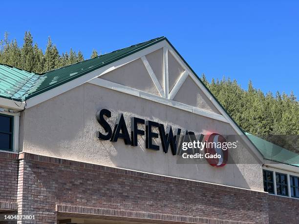 Facade of Safeway supermarket in Truckee, California, June 15, 2022. Photo courtesy Sftm.