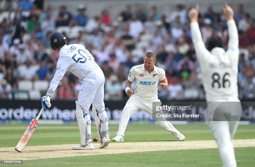 England v New Zealand - Third LV= Insurance Test Match: Day Two