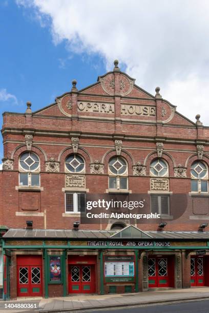 wakefield opernhaus - wakefield yorkshire stock-fotos und bilder