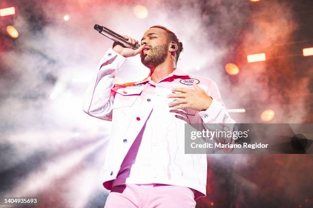 Prince Royce performs on stage during Noches del Botanico music festival at Real Jardín Botánico Alfonso XIII on June 24, 2022 in Madrid, Spain.