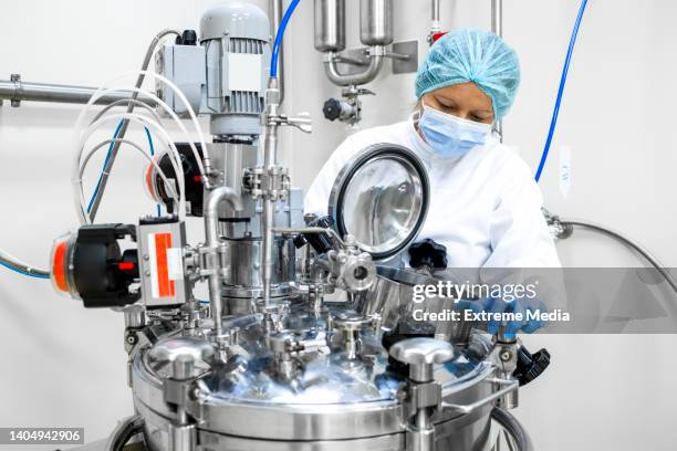 Clean Room Machine Clean Room Machine Photos and Premium High Res Pictures - Getty Images