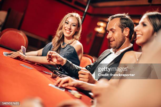 kisses by the luck at poker casino - the beat the chic party stock pictures, royalty-free photos & images