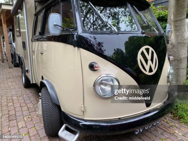 retro vw camper - old renault stock pictures, royalty-free photos & images