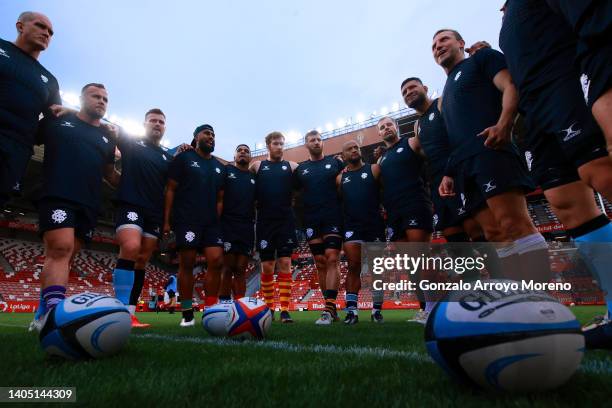 Hadleigh Parkes of the Barbarians encourages his teammates Steve Mafi , Allan Dell , Ryno Smith , Tom Wood , Rob Harley , Abraham Papali’i , Owen...