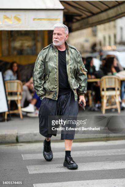 Nick Wooster Street Style Photos and Premium High Res Pictures - Getty ...