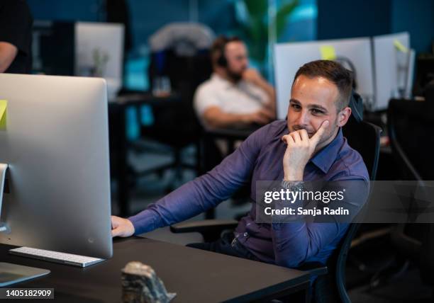 255 Sticky Notes Covering Computer Monitor Stock Photos, High-Res ...