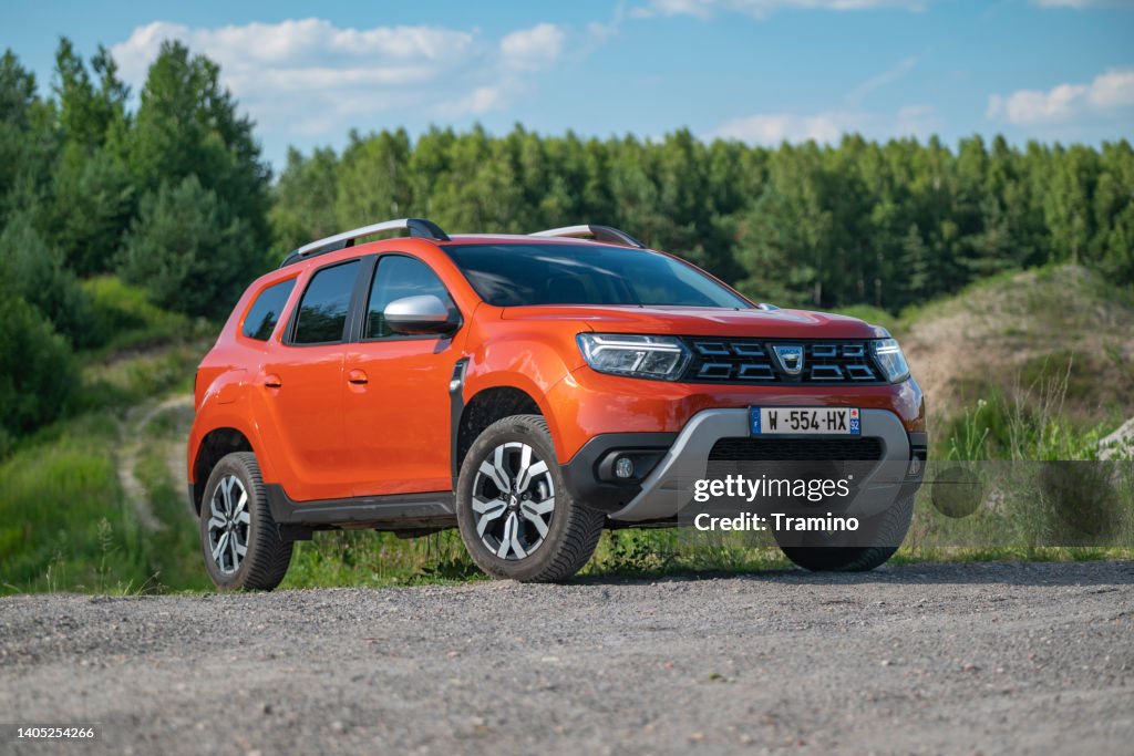 Dacia Duster unterwegs