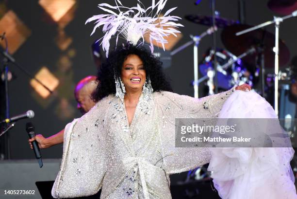 Diana Ross performs on the Pyramid Stage during day five of Glastonbury Festival at Worthy Farm, Pilton on June 26, 2022 in Glastonbury, England.