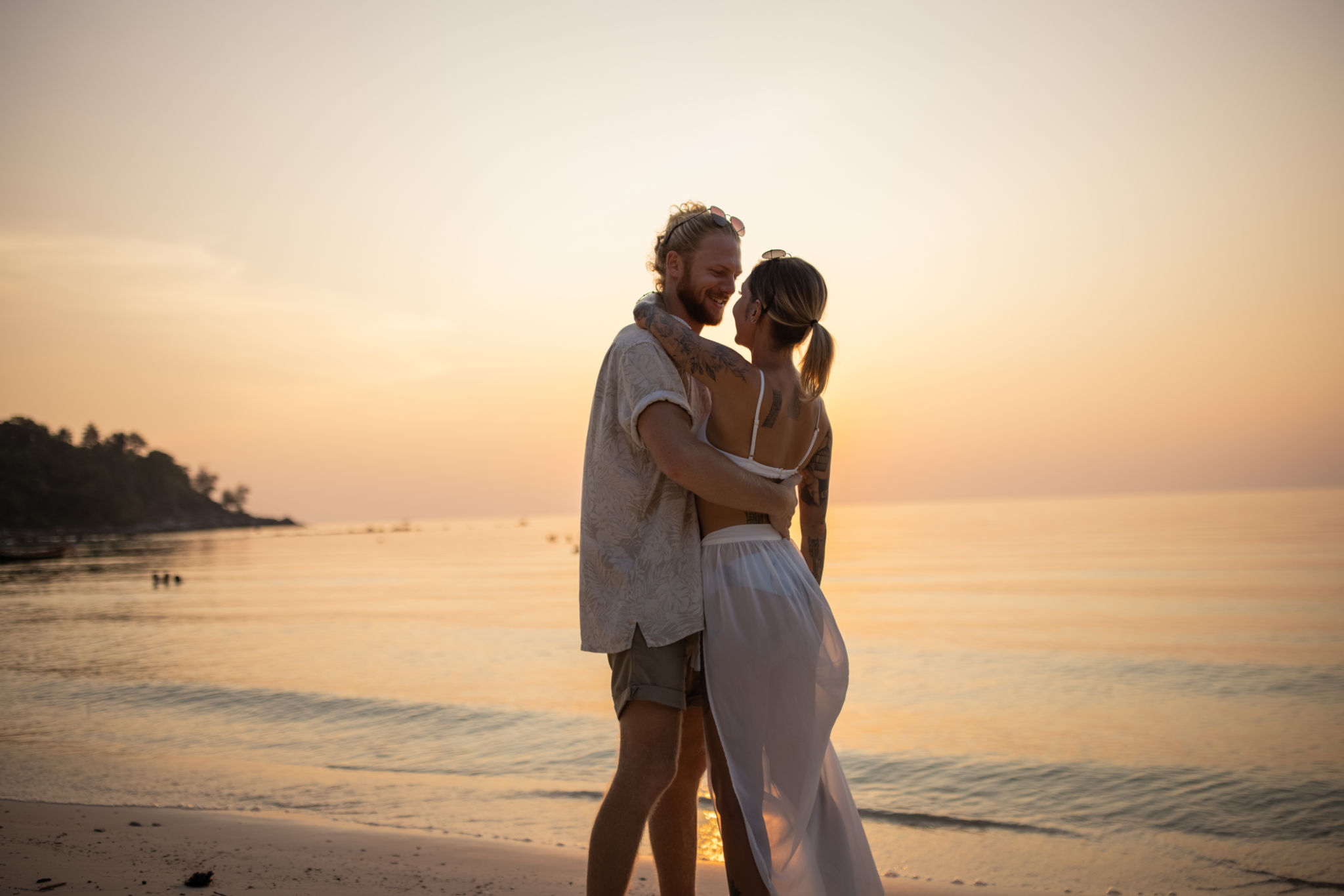 honeymoon couple photography