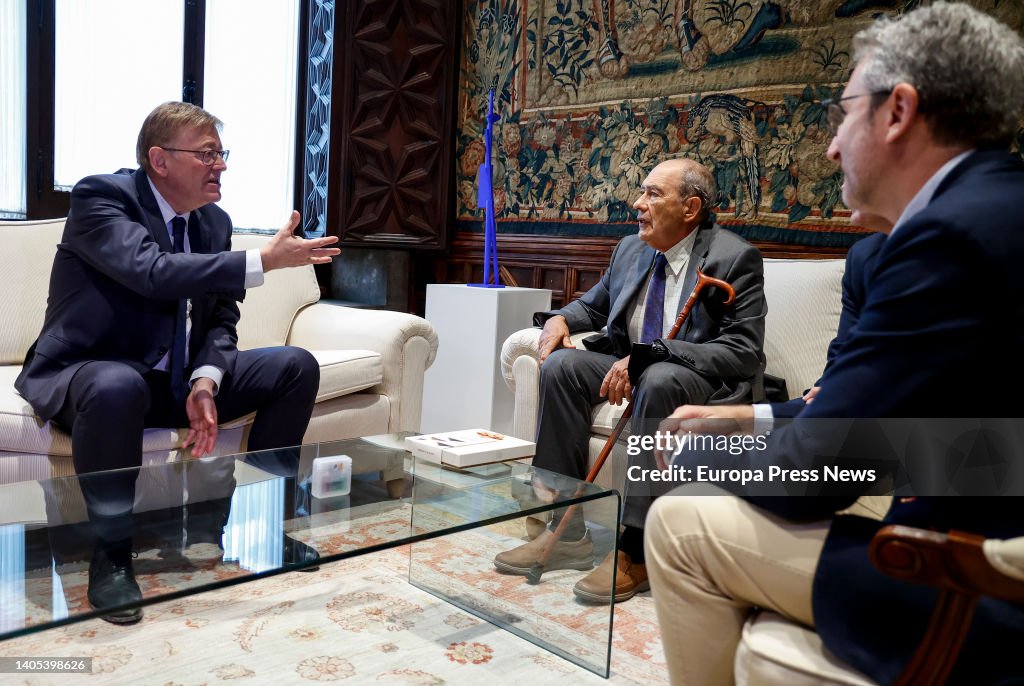 Ximo Puig Receives Physician Carlos Sanjuan, Winner Of The European Citizen 2022 Award