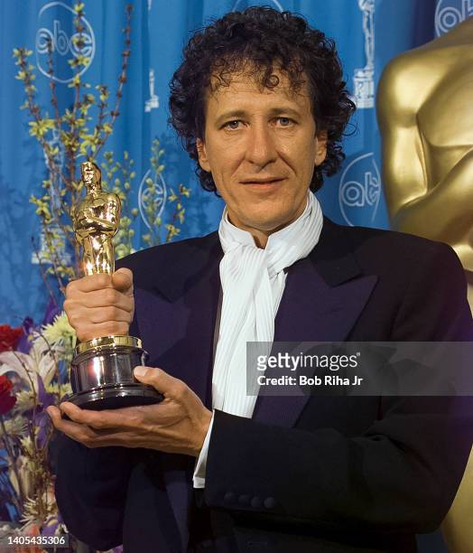 Oscar Winner Geoffrey Rush backstage at Academy Awards Show, March 24 1997 in Los Angeles, California.