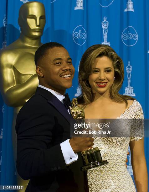 Oscar Winner Cuba Gooding Jr. And Mira Sorvino backstage at Academy Awards Show, March 24 1997 in Los Angeles, California.