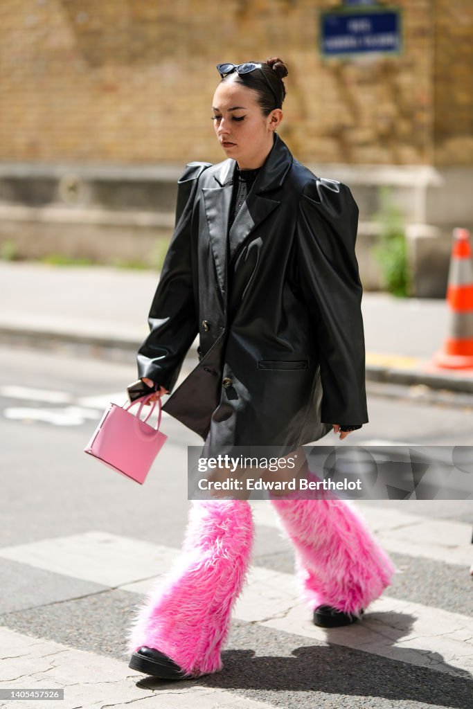 Street Style - Paris Fashion Week - Menswear Spring/Summer 2023 : Day Six