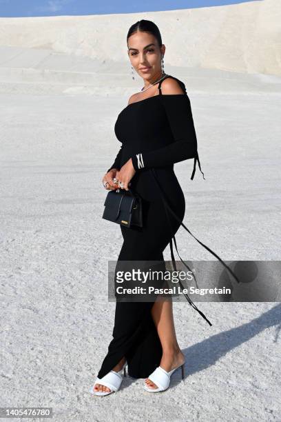 Georgina Rodriguez attends the "Le Papier " Jacquemus' Fashion Show on June 27, 2022 in Arles, France.