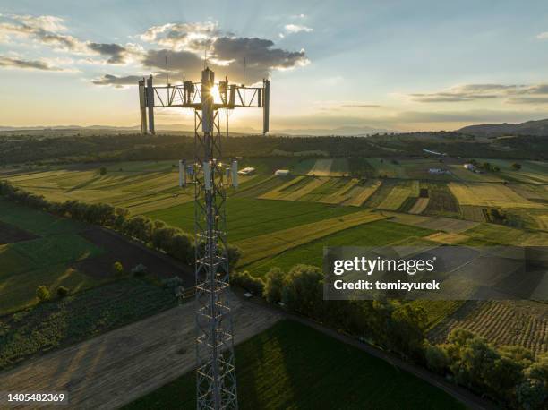 communications tower - repeater tower stock-fotos und bilder