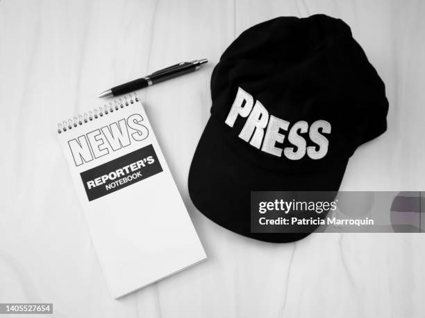 media tools - journalist desk stock pictures, royalty-free photos & images