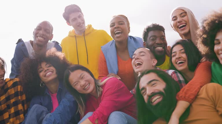 https://media.gettyimages.com/id/1405551701/video/multiracial-friends-having-fun-outdoor-at-sunset-during-summer-vacations.jpg?b=1&s=640x640&k=20&c=Vq_A01K0RenPVgxSeZanT3DDp0KuFXqLM3PcQ5Zw7jE=