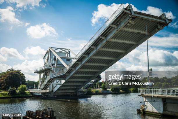 canal - bascule bridge stock pictures, royalty-free photos & images