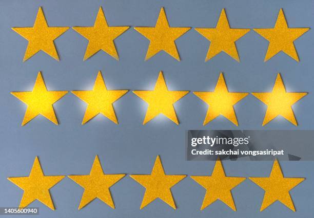 five gold star - ranking fotografías e imágenes de stock