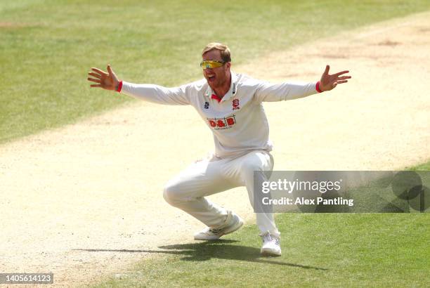 Simon Harmer of Essex unsuccesfully appeals for a wicket during the LV= Insurance County Championship match between Essex vs Hampshire at Cloudfm...