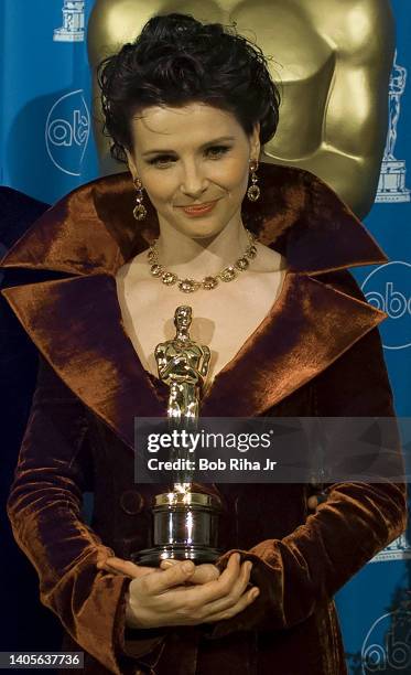 Oscar Winner Juliette Binoche backstage at Academy Awards Show, March 24, 1997 in Los Angeles, California.