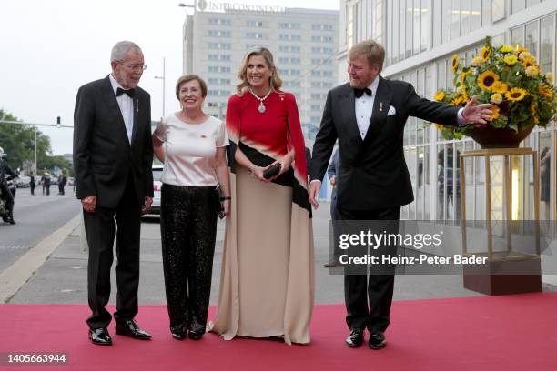 Austrian President Alexander van der Bellen, First Lady of Austria Doris Schmidauer, Queen Maxima of The Netherlands and King Willem-Alexander of The...