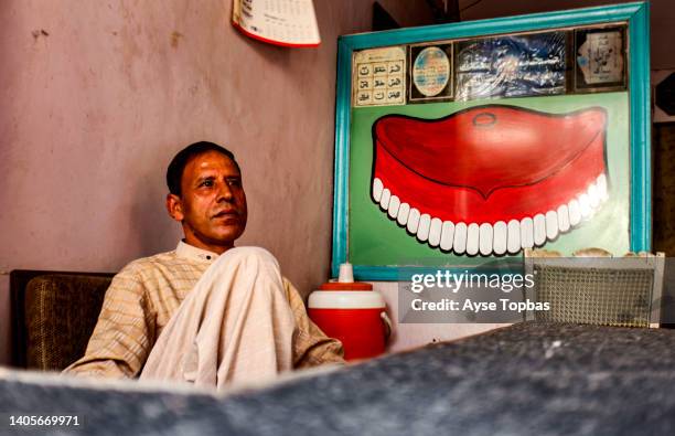 Pakistan Rashid Denter 41 Pakistan Dentist Stock Photos, High-Res Pictures, and Images - Getty ...