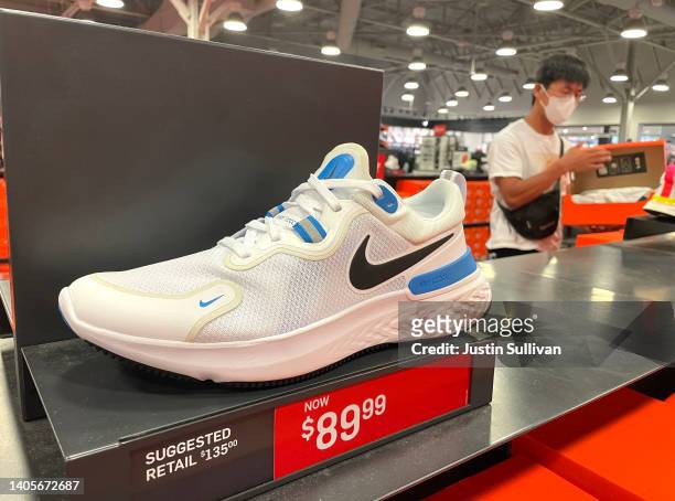 single Archeological action 85 Nike Factory Store Photos and Premium High Res Pictures - Getty Images