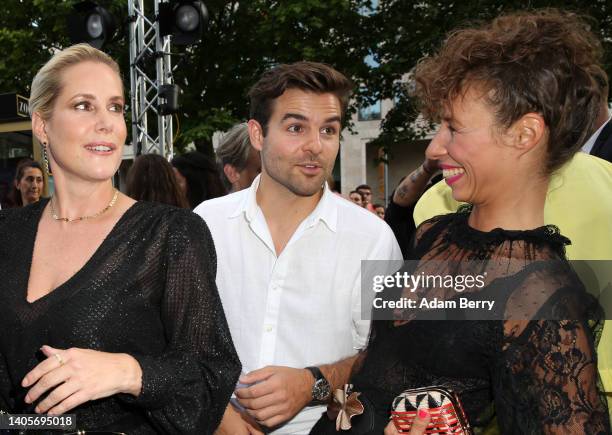 Anika Decker, Lucas Reiber and Linda Pöppel arrive for the premiere of the new Constantin Film movie "Liebesdings" at Zoo-Palast on June 28, 2022 in...