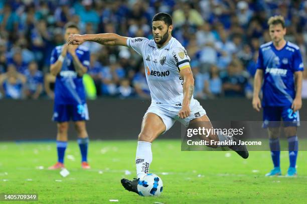 Hulk of Atletico Mineiro kicks a penalty and fails during a round of sixteen first leg match between Emelec and Atletico Mineiro as part of Copa...