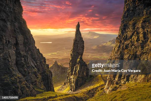 the needle - isle of skye (trotternish, scotland) - old man of storr bildbanksfoton och bilder