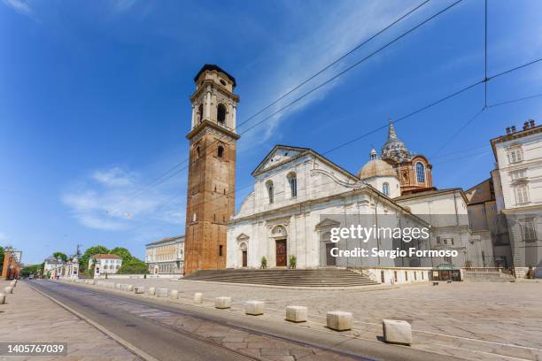 catholic cathedral in turin italy - turijn stockfoto's en -beelden