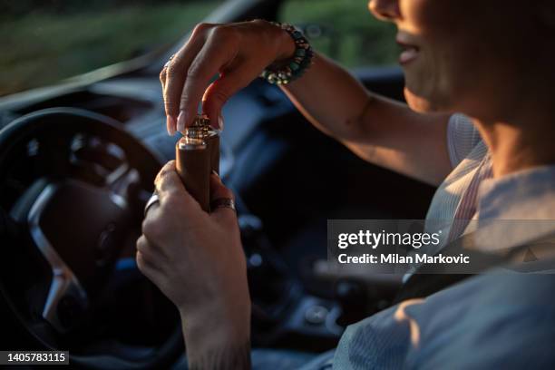 disaster, drunk driver behind the wheel - drink driving stockfoto's en -beelden