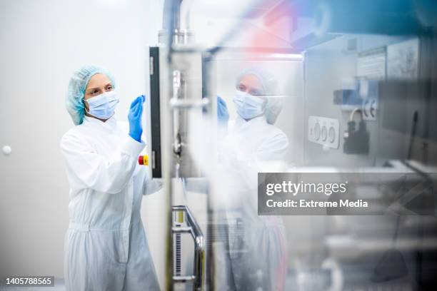 industria farmaceutica e produzione di farmaci - laboratorio chimico foto e immagini stock