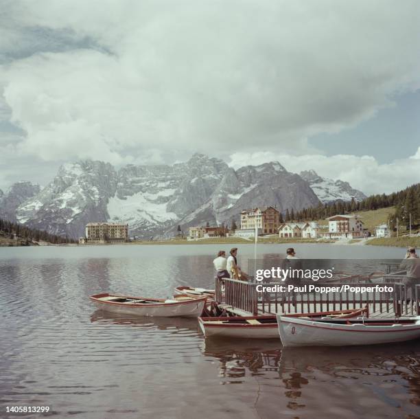Alpine Lake Rowing Lake Alpine Photos and Premium High Res Pictures - Getty Images