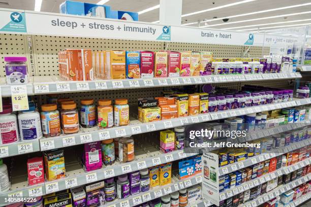 69 Vitamins And Supplements Aisle Stock Photos, High-Res Pictures, and ...