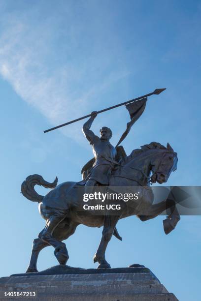 Seville, Seville Province, Andalusia, southern Spain. The 1927 statue by Anna Hyatt Huntington of Rodrigo DÕaz de Vivar, circa 1043_1099, known as El...