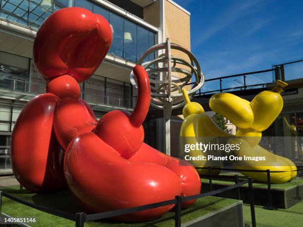 Rip-off sculptures of Jeff Koon's balloon dogs in Westgate Shopping Centre, Oxford.