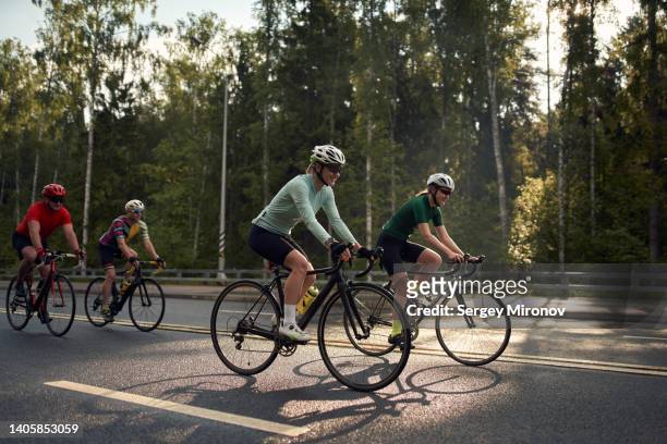 cyclists - prova de ciclismo imagens e fotografias de stock
