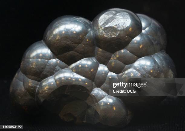 Botryoidal Form Image 26 Botryoidal Stock Photos, High-Res Pictures, and Images - Getty Images