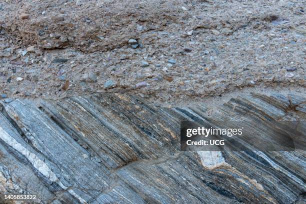 Unorganized Angular Rocks Foliated Metamorphic Rock Photos and Premium High Res Pictures - Getty ...