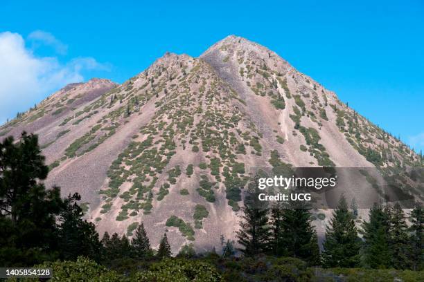 Butte Volcano Mount Shasta Volcano Photos and Premium High Res Pictures - Getty Images