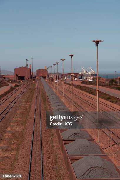 Sishen Mine Photos And Premium High Res Pictures Getty Images sishen-mine-photos-and-premium-high-res-pictures-getty-images